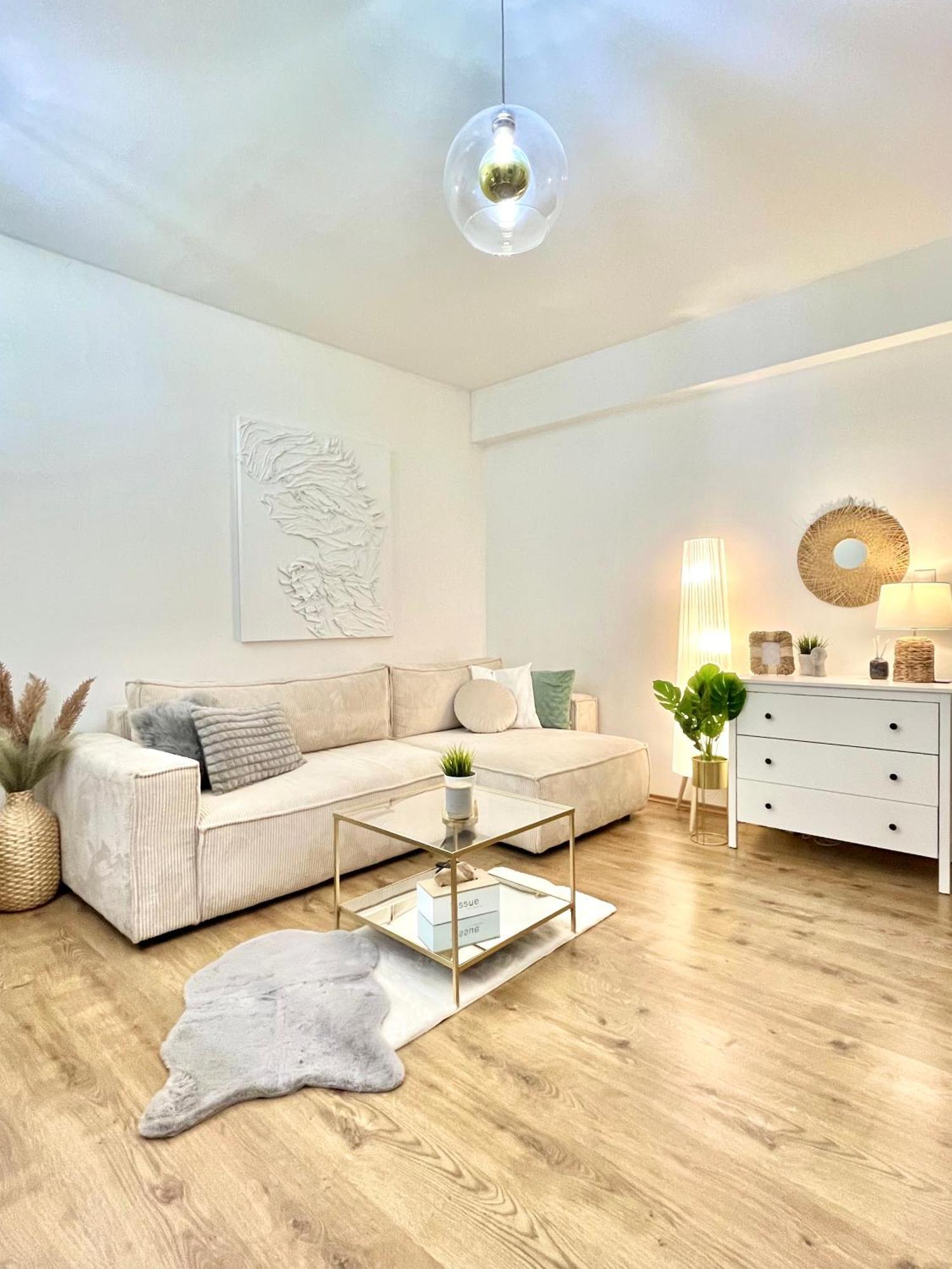 Urban Jungle Apartment Old Town Air Conditioned Bratislava Buitenkant foto