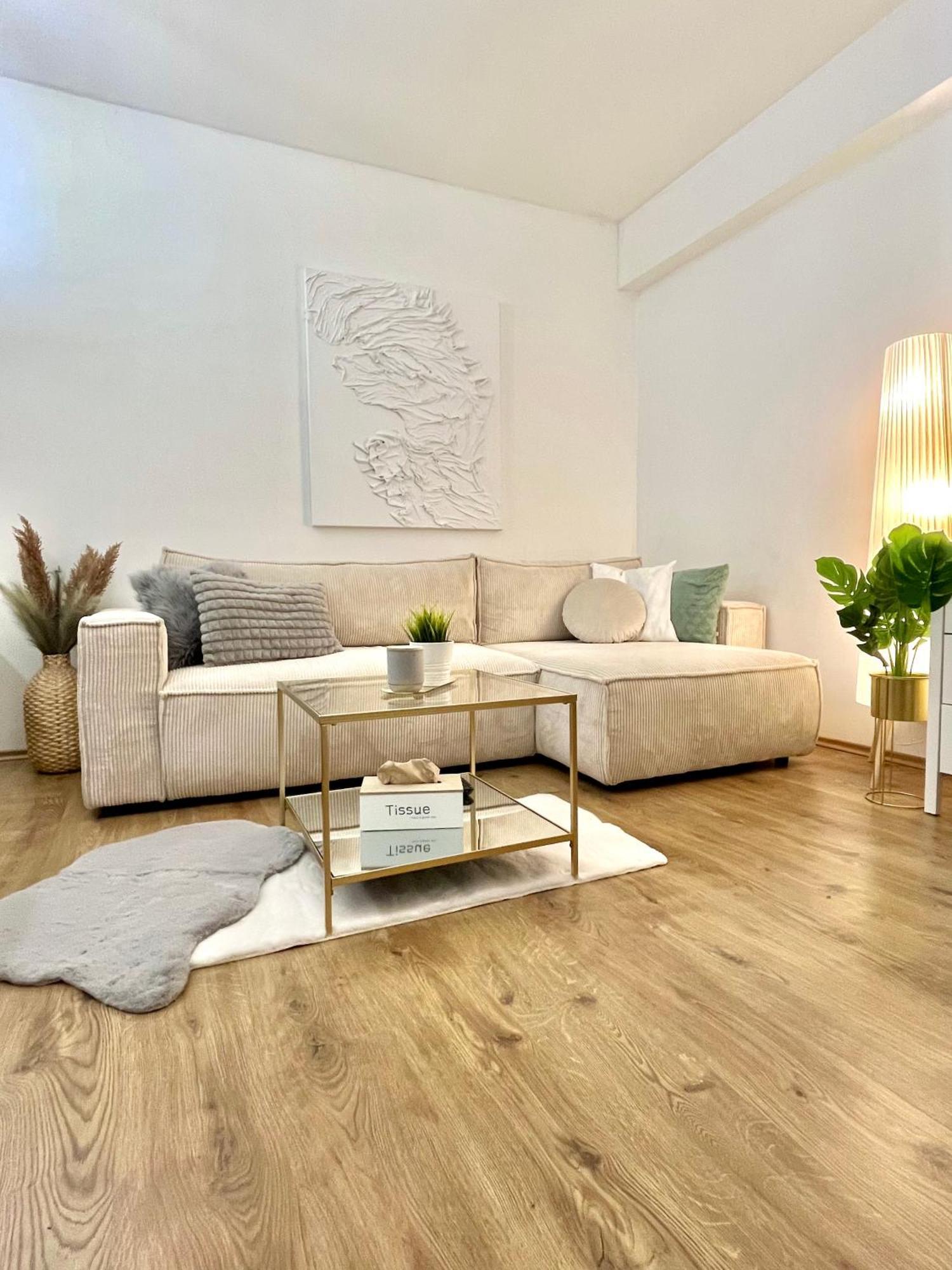 Urban Jungle Apartment Old Town Air Conditioned Bratislava Buitenkant foto