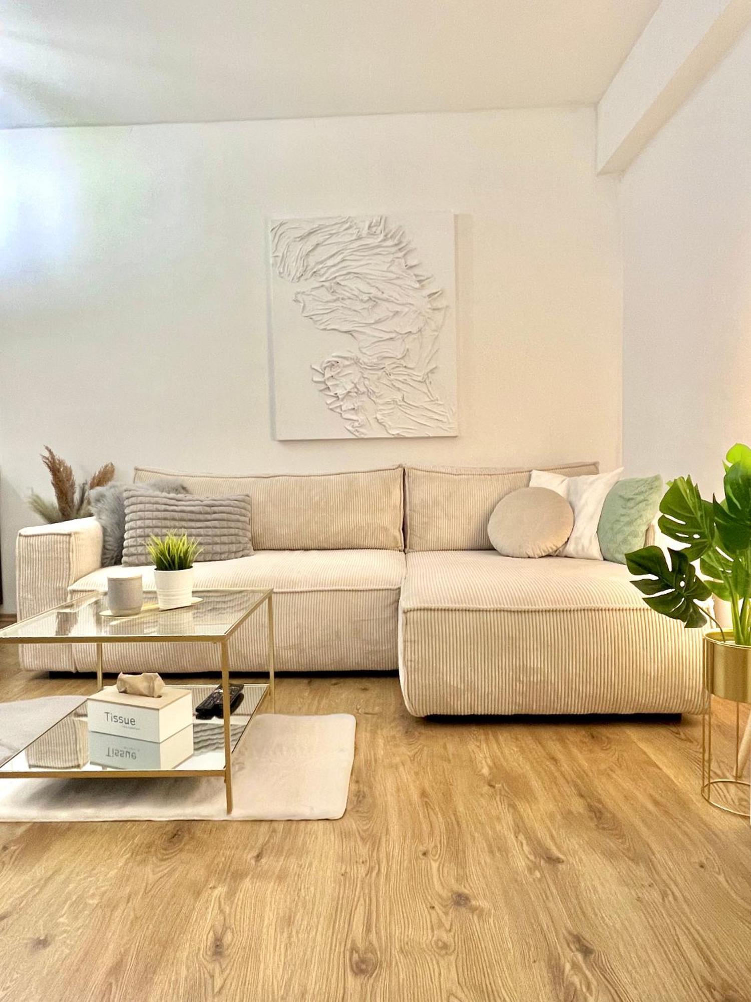 Urban Jungle Apartment Old Town Air Conditioned Bratislava Buitenkant foto